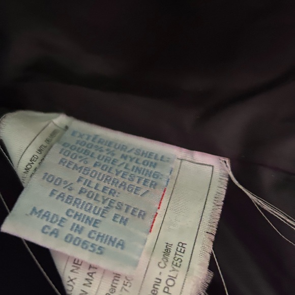 Smart Set ladies puffy vest. - Picture 4 of 7